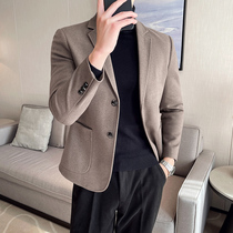 In spring and summer what about the mens sweaty jacket turning over the thicken and pitchy mens short fur suits blouses.