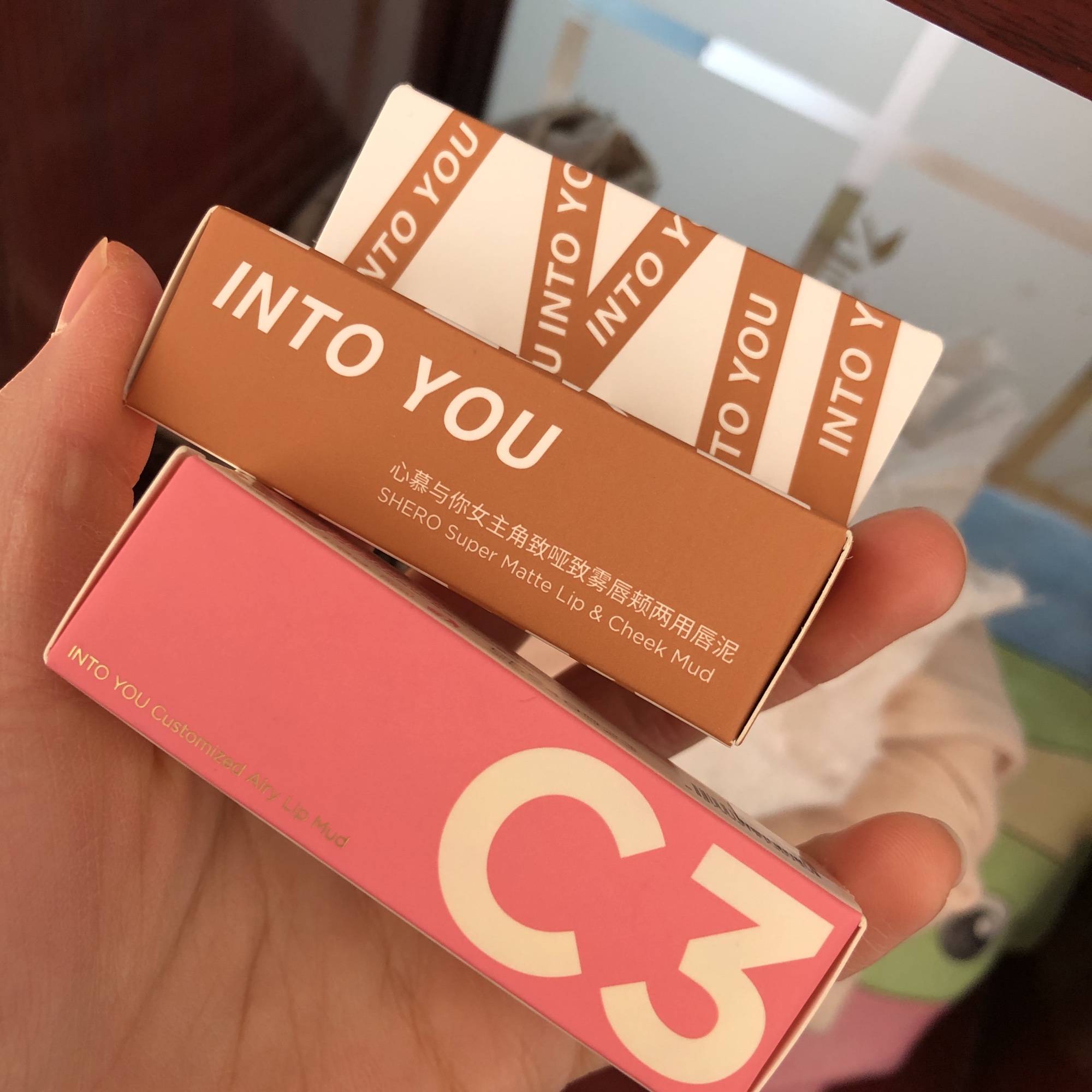 平价眼影口红唇彩/唇蜜/唇釉口碑怎样?详细解密有谁用过?