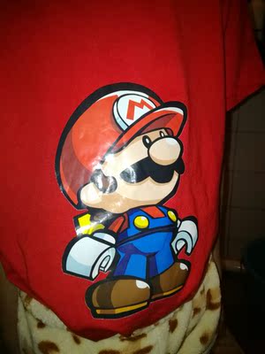 跟卖家描述的一致，纯棉的，质量不错，运气背点，超级玛丽这个洗一次就掉图案了～图案掉了就还原本色了～码数标准，舒适度很好，发货速度快，包装完好～态度不错！！！