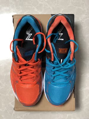 橙色中底是Quickfoam，底部有抗扭转系统，鞋尾部海绵也比较厚实，双十一189入手，这个价格基本没有对手。