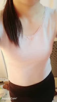 因为没有带过这种隐形bra，一开始担心不会戴，第一次用了大概半个小时就学会戴上了哈！可能戴的位置有点不对，看了客服发的视频和在客服的指导后，就成功了，聚拢效果还是挺不错的~~！！戴完后，可以分别拆下来清洗罩衣和双翼，双翼用水冲洗一下，然后放阴凉地方吹干后贴回胶片就可以再次使用！确实不错~还顺丰包邮