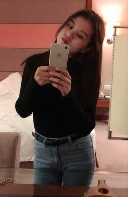 这条裤子质量挺好 就是好紧 不过也是我想要的效果 这条裤子质量挺好 就是好紧 不过也是我想要的效果