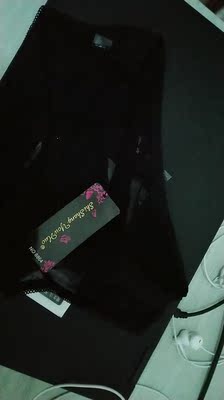 东西不错,质量非常好,穿上很舒服 东西不错,质量非常好,穿上很舒服