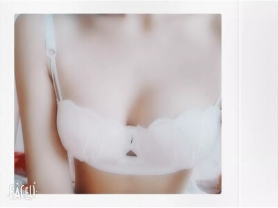 到货了很喜欢，满足了老夫的少女心，聚拢效果也非常非常好，客服小姐姐服务态度也好反正那那都好特别好