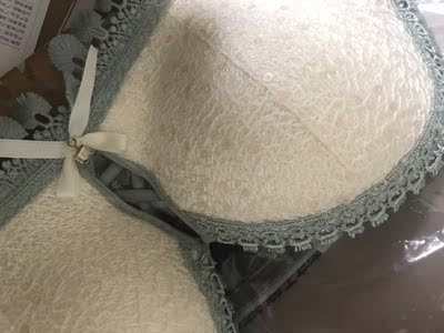 满意哦！没有钢圈舒服😌，意外的聚拢，颜色款式都很喜欢，唯一缺点是味道比较大吧