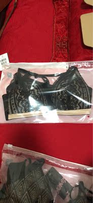 买了两件,价格虽然不是买的最低,也是在自己觉得合适的范围内,一直穿的兰卓丽,只是一直线下买,这次买了一件线下款,很赞,价格比线下便宜多了。 买了两件,价格虽然不是买的最低,也是在自己觉得合适的范围内,一直穿的兰卓丽,只是一直线下买,这次买了一件线下款,很赞,价格比线下便宜多了。