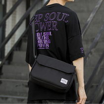 One-shoulder messenger bag Mens fashion trend Japanese postman bag ins wild small satchel casual canvas small backpack