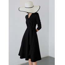 7-fold clearance V-neck small black dress Hepburn long dress vintage French dress long bottom black dress women