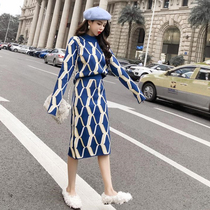 European station 2020 spring new fashion knitted suit female net red temperament sweater two-piece set foreign style