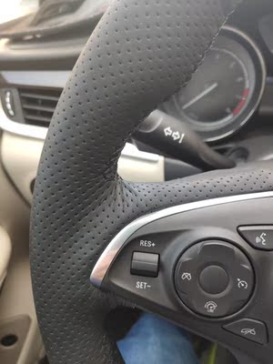 是我缝制的不好吗，感觉挺好缝制的。皮质质量很好，物有所值！