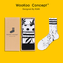 Socks mens fashion womens mid-tube socks Long personality street trend Hip-hop Maple Leaf high-top sports European and American black college style