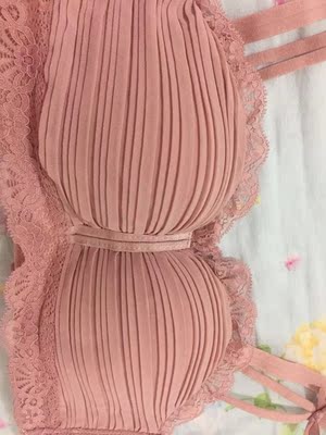 这个颜色很漂亮,很喜欢。款式也比较甜美可爱的,穿着也舒服,老顾客了,都不知道买了多少了,每次都满意! 这个颜色很漂亮,很喜欢。款式也比较甜美可爱的,穿着也舒服,老顾客了,都不知道买了多少了,每次都满意!