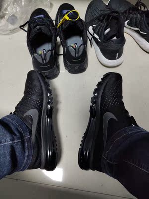 做工精细,穿着舒服,缺点就是太好看了,高大上。 做工精细,穿着舒服,缺点就是太好看了,高大上。