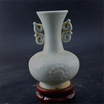 Song Hutian kiln carving vase blue and white porcelain antique antique antique antique old porcelain collection ancient shelf decorative ornaments