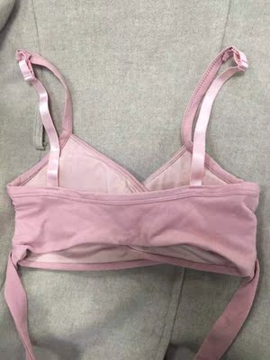 质量还不错，面料很有柔软，一直都喜欢穿无钢圈的，日常搭宽松的衣服很舒服