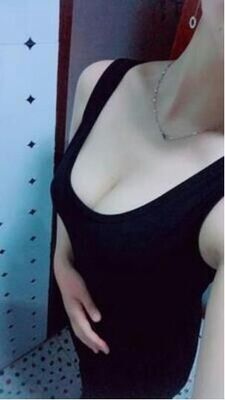 丰胸霜不错，很好吸收，已经用了一个疗程，觉得胸部变丰满一些，脂肪有弹性多了，沉甸甸的，效果很明显，