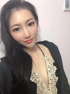 很有女人味的泳衣，穿上身效果非常好，舒服还炒鸡显气质，喜欢喜欢喜欢重要的事情说三遍