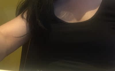 童鞋们！！半.价买滴哟！公 总~号搜：【常常惠】再去买，超级给力！排在最上面那个才是哦！面料柔软质感非常喜欢，颜色款式样样好穿着合适五星好评，质量很好，面料摸着也很舒服。质量一如既往的好，卖家服务好，面料柔软质感非常喜欢，颜色款式样样好穿着合适五星好评，舒适柔软透气吸汗很舒服，很显瘦。穿起来很好看，第一次买非常好。上身效果好，主要是这个颜色我很喜欢，穿上性感迷人，是夏天必备衣服，感觉自己美美的，好评(o^^o)，上身也很好看，喜欢，很漂亮的衣服，