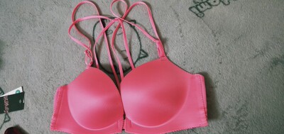 漂亮，胸型好，小裤裤也好可爱，听说好评必须85字？不然没有积分？那么问题来了，怎么样才可以达到85字呢？这个问题在我的脑海里久久不去。马云爸爸怎么可以这样欺负我？不给我买冰阔洛也就算了，还让我一个二年级的小学生评论一定要写85字，哼！好过分啊，一定要记在小本本上！￣へ￣