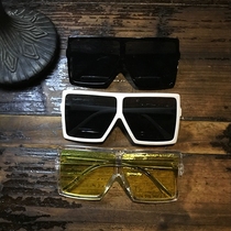 2017sl European and American wind sunglasses Zheng Xiuwen Fil white Net red star with sunglasses female oversized box