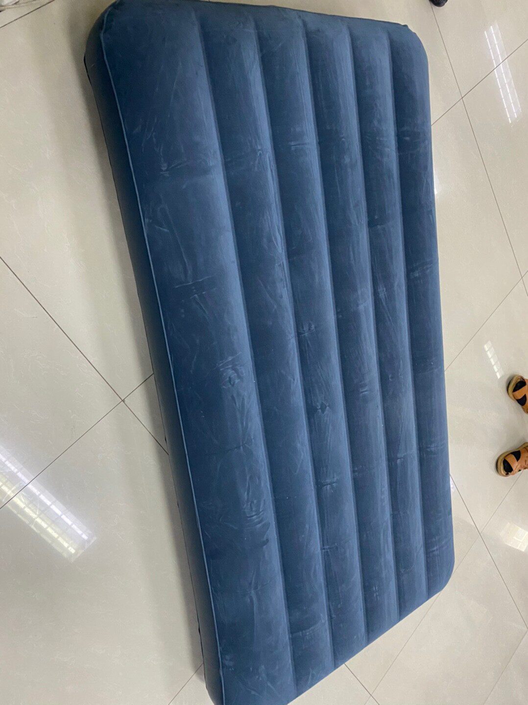 靠椅子上睡要疼,整的人都崩溃了,千挑万选选了这款气垫床,拿到办公室