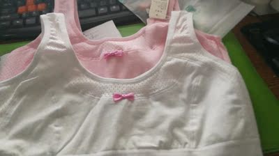 小背心收到了，迫不及待的打开，质量很好，摸去很舒服，下次还会再来光顾。