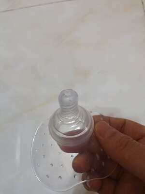 非常实用，解决了小孩吃奶问题，一直有一个咪咪吃不住，只能混合喂养，有了这个神器，问题解决了。很满意