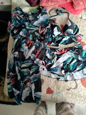 蜜月必备首选，很满意，而且不显胖！发货也很快，良心推荐！