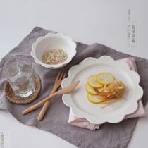 (Flower porcelain plate) Japanese writer style matte ceramic frosted porcelain plate flower-shaped dessert breakfast bowl dish