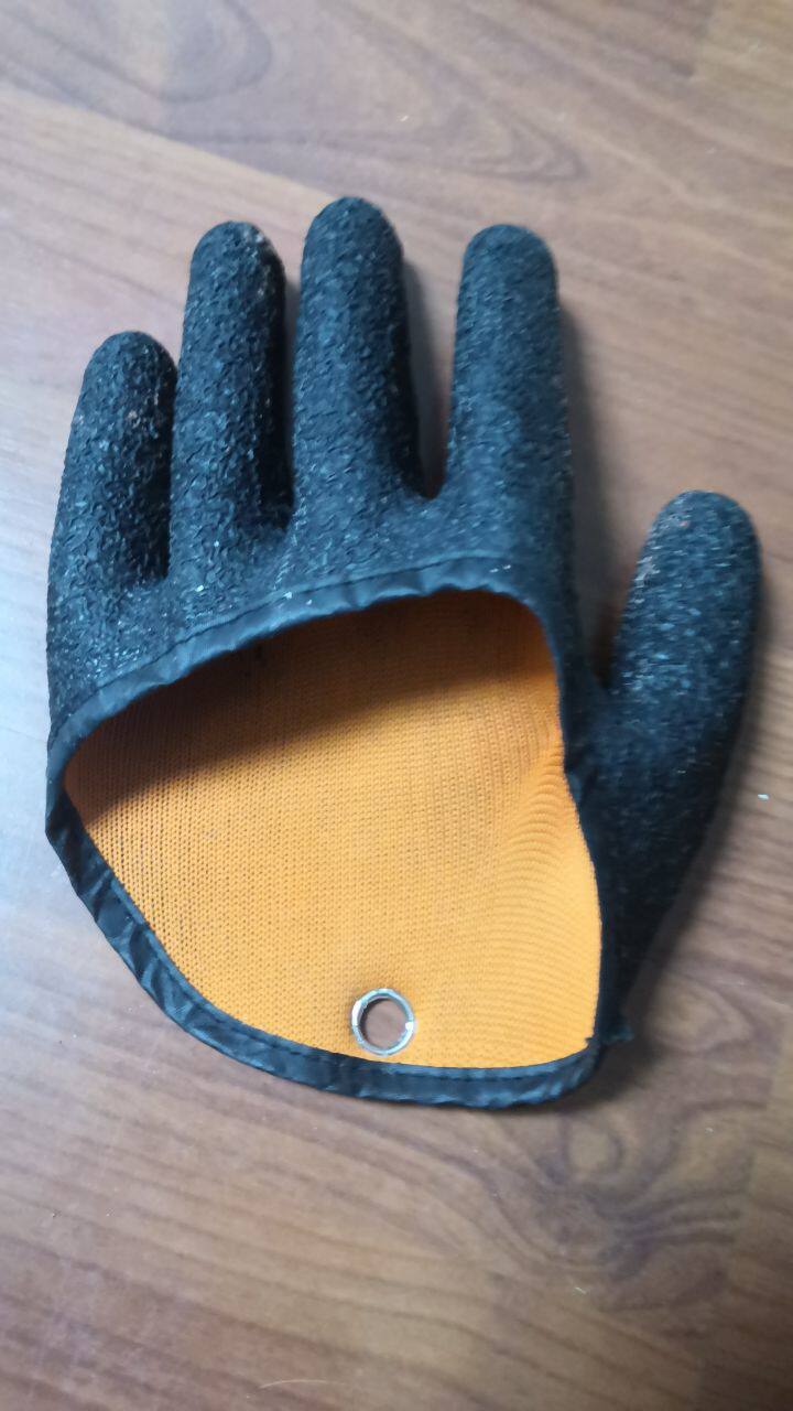 钓鱼手套防刺防水防滑专用渔具男士路亚海钓垂钓装备赶海捉鱼防割