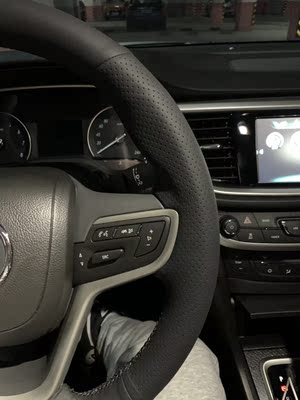 质量很好，缝好了摸着很软应该是真皮