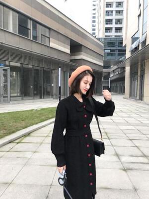 期待的裙子收到了，很满意，穿上很显瘦，很有气质，朋友看见也叫我发链接，满意的购物