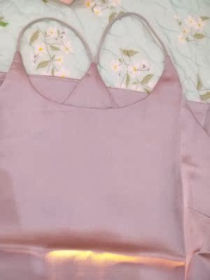 还不错吧，上身挺好看的，1.55....88斤最小号刚好的啊