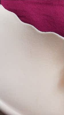 内衣收到了，上薄下厚，非常适合这种胸不是很大的人。无钢圈，穿着舒服，面料也非常柔软。