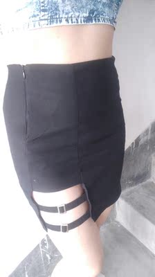 裙子很好看，质量也不错，常用或者那里跳舞也不错。