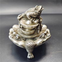 Daming Xuande furnace silverware cornucopia ornaments toad incense burner carved aromatherapy stove three-legged toad old objects