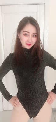 衣服收到很喜欢 上身试了下 好舒服 穿这种连体衣秋裤也不会掉了 哈哈 料子特别舒服 还会再来的