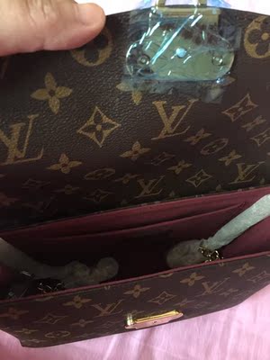 没想到质量挺好的，还带有香味，看上去很上档次，妈妈直接叫我送她一个