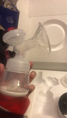 东西已收到,包装蛮精致,送了一小盒储奶袋,先囤货,等到时候生了之后使用在来反馈~ 东西已收到,包装蛮精致,送了一小盒储奶袋,先囤货,等到时候生了之后使用在来反馈~