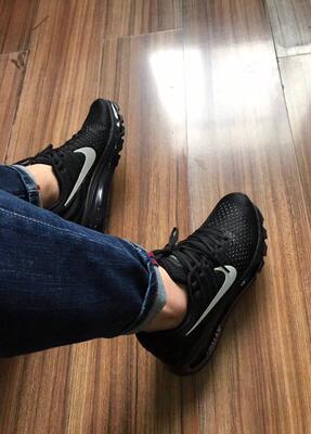 质量很好,尺码标准穿上很合适,很喜欢,发货快,非常满意 质量很好,尺码标准穿上很合适,很喜欢,发货快,非常满意