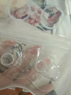 质量很好，物流快，卖家服务也很好，材质特别软，很好，包装也挺精美，宝宝应该会爱上喝奶的😊😊