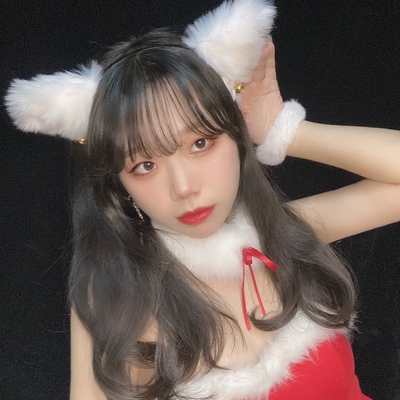 不喜欢小猫咪干嘛要摸她的头呢 不喜欢小猫咪干嘛要摸她的头呢