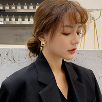 Metal Round Button Earrings Female Sterling Silver Temperament Composite Personality Wind Earrings 2019 New Tide Ear Jewelry Advanced Sense