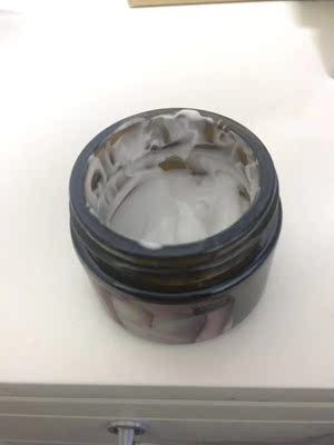 又用完一瓶，效果挺好的，我的改变挺明显的 ，现在更美了