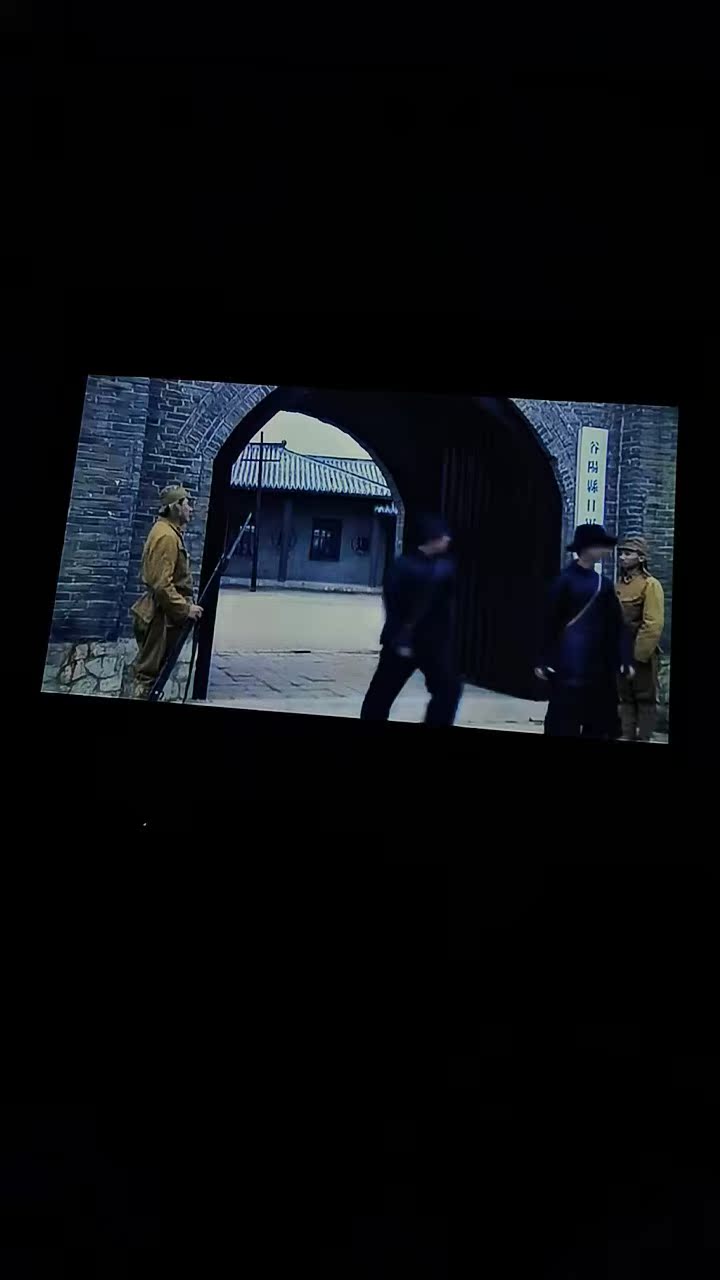 大神曝光坚果J9投影仪怎么样呢?评测质量差不差