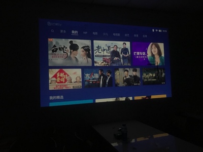 一个月体验:极米无屏电视Play和Play特别版都有什么细节上的区别，哪个好