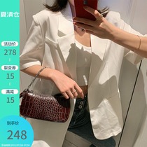 (Lv Xiaobu) Small and wild~crocodile pattern bag