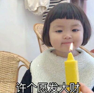 回购的，客服推荐尺码很ok，东西发货快，单个纸盒包装。喜欢蕾丝的，因为薄所以后面舒适度好，之前买其他家棉质的太厚夹的后面疼死，这款就不会，日常没问题很舒适，推荐