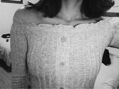 没胸没翘臀的来评价啦。好看。