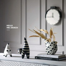 Modern Creative Ceramic Pendulum-like room for sale in the living room Living room Bedroom Living room Desktop Vase Light Extravaganza